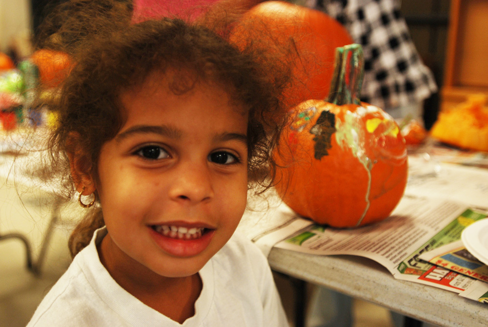 Army kids paint, carve pumpkins for Family Readiness Group